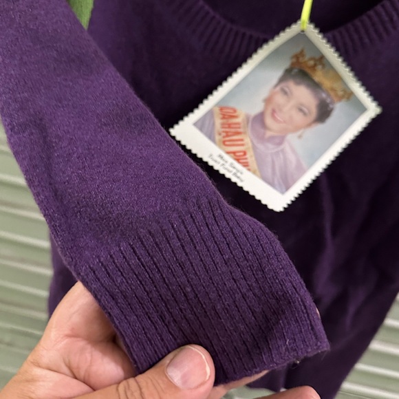 Trust Fund Baby 100% Cashmere Medium - Picture 5 of 9